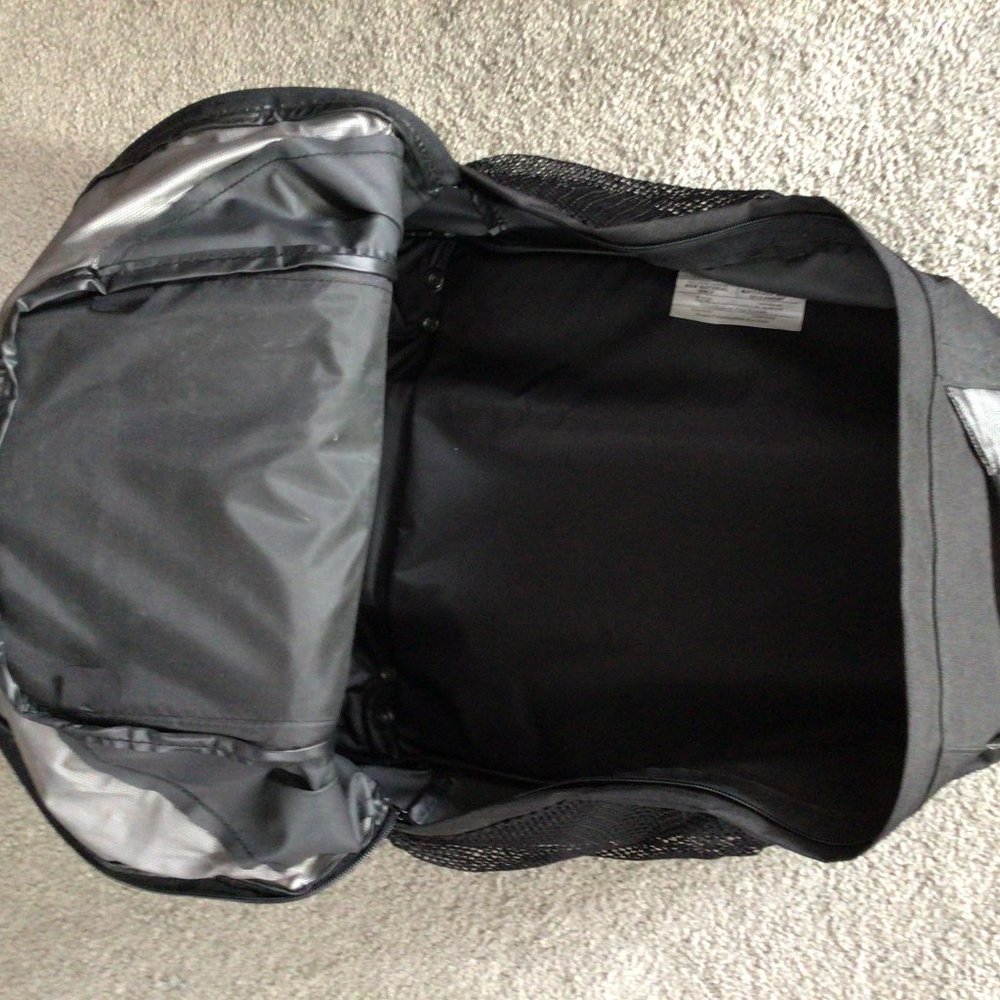 Samsonite - Black Wheeled Backpack - Picture 4 of 16